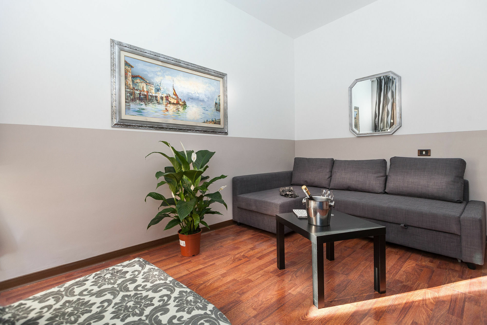 Ora Guest House Рим Екстериор снимка